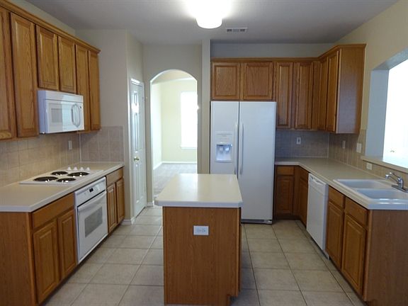 5th image of 4711 Willington Dr