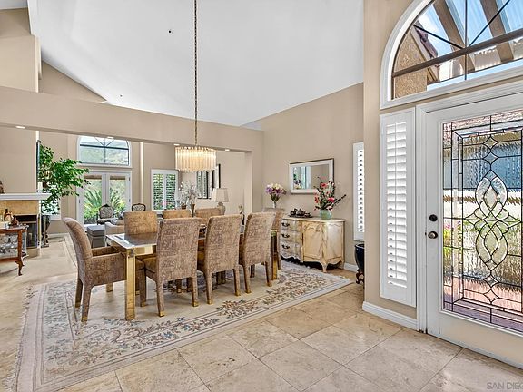 2nd image of 2370 Vista Valley Ln