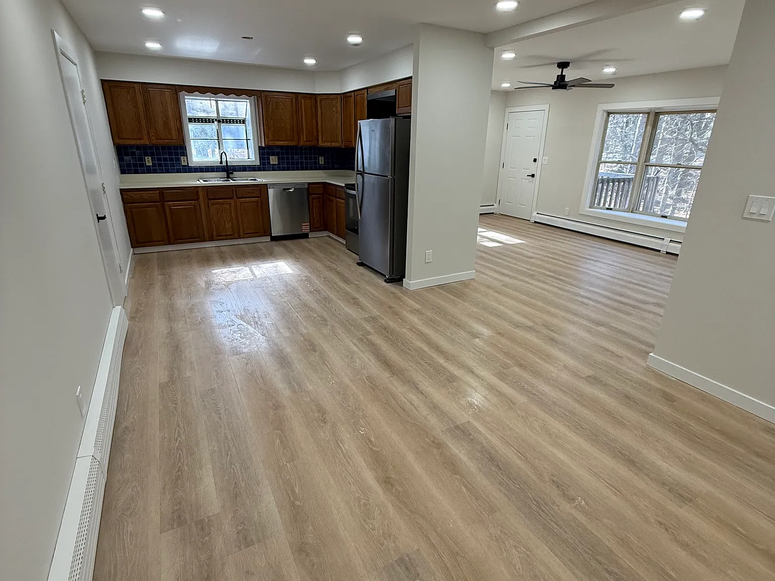 3 bed, 1824 sqft, $2,200 — Photo 2