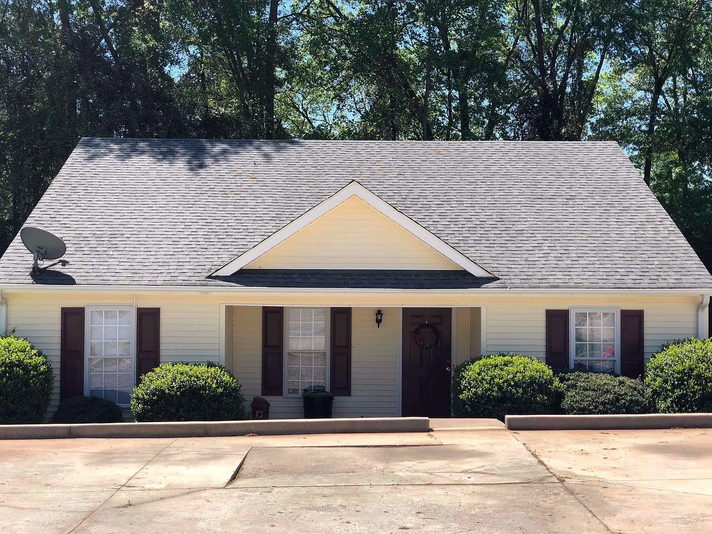 Bright home with large features near Clemson University! — Photo 3