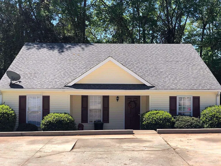 100 Water Oak Ln — Photo 3