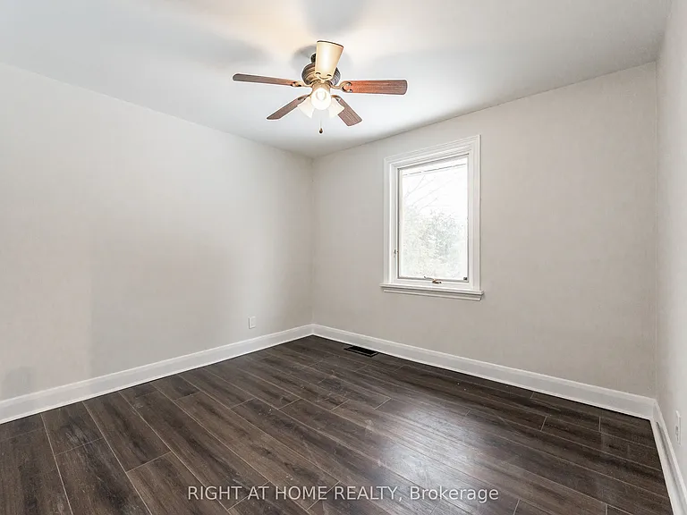 18 Ridgewood Ave — Photo 24