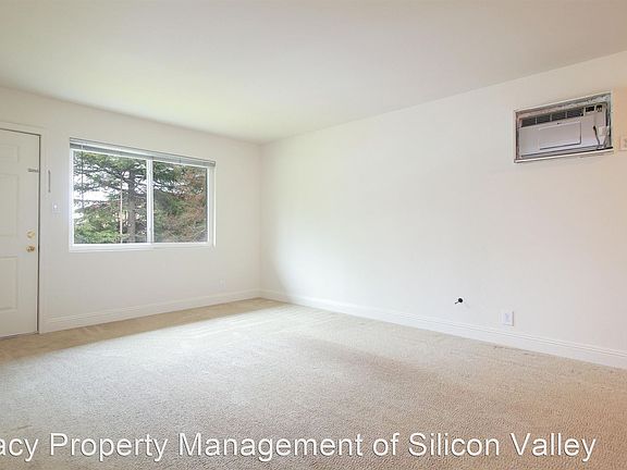 3rd image of 192 Carlton Ave APT 3
