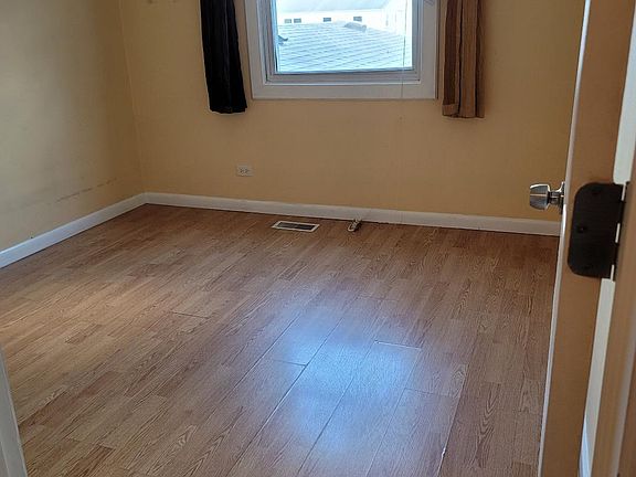 3rd image of 195 Robert Ct Unit B