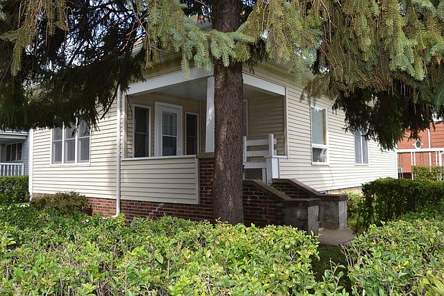 1st image of 400 E Washington St
