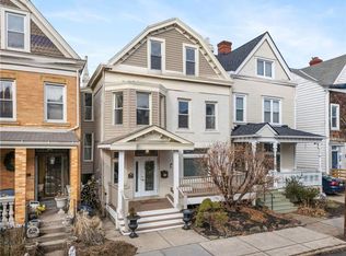 5719 Walnut St, Pittsburgh, PA 15232