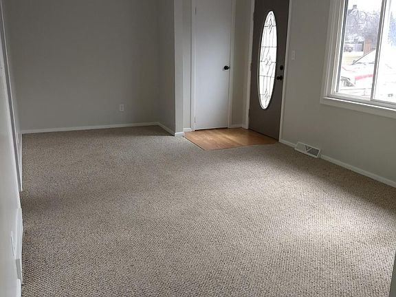 3rd image of 830 Pioneer Trl