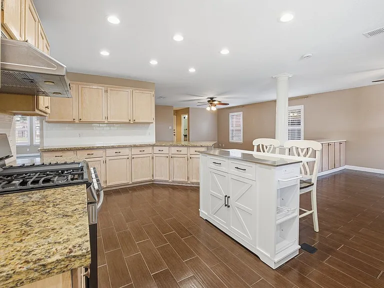37 Pinon Ct — Photo 13