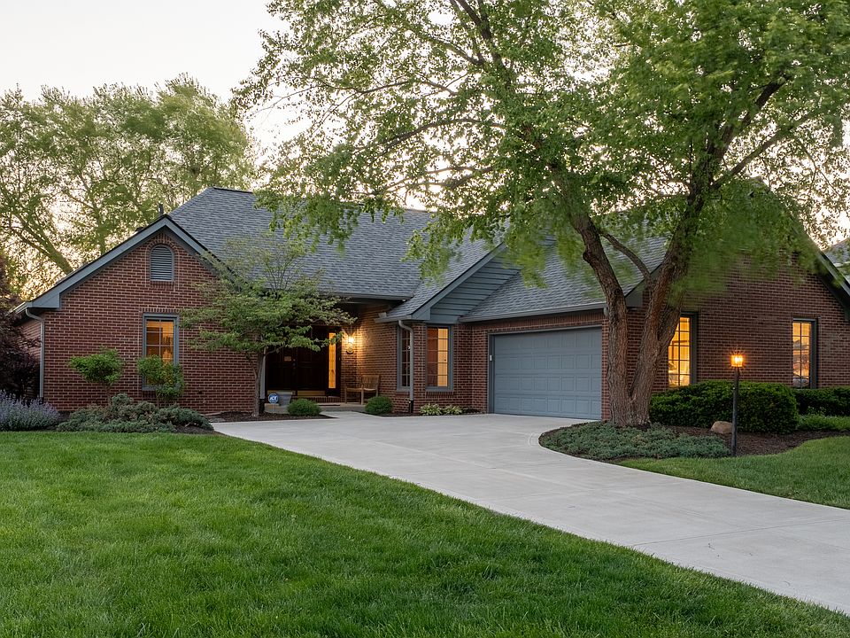 1st image of 225 W Admiral Way S