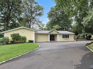885 Washington Ave, Township Of Washington, NJ 07676