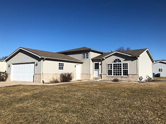 2nd image of 1700 Carol Anne Dr