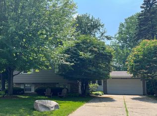 5408 Highwood Dr W, Edina, MN 55436