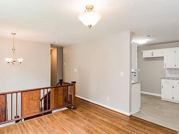 4th image of 5104 Northumberland Rd