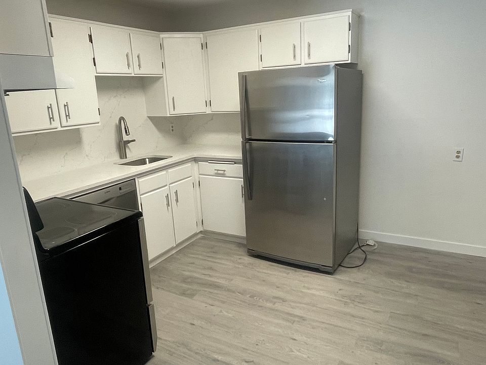 1st image of 4001 N 49th St NW #C