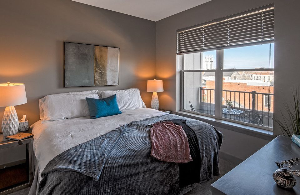 Rooms with a view. Bedroom at Vicina. (Photo Credit: David Miller)