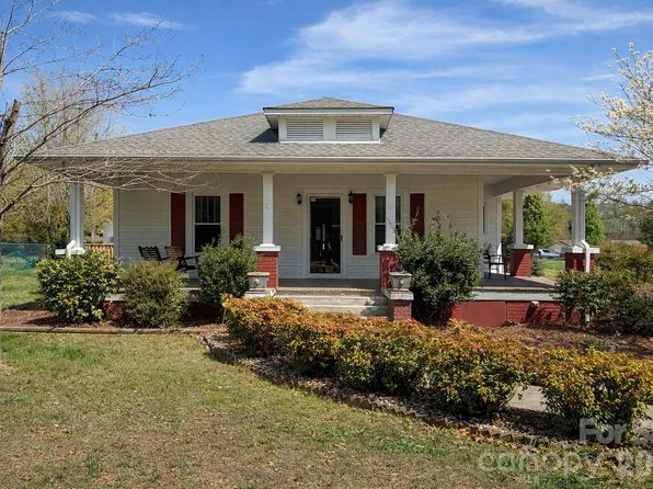 2102 Hickory Grove Rd, Gastonia, NC 28056