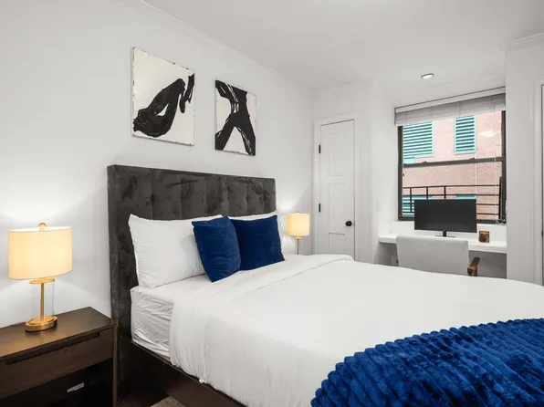 49 West 16th Street image 9 of 12