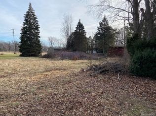 18452 Doty Ln, Clinton Township, MI 48035