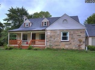 4399 S Hilltop Rd, Chagrin Falls, OH 44022