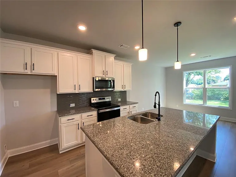 5037 Silver Fox Trl — Photo 9