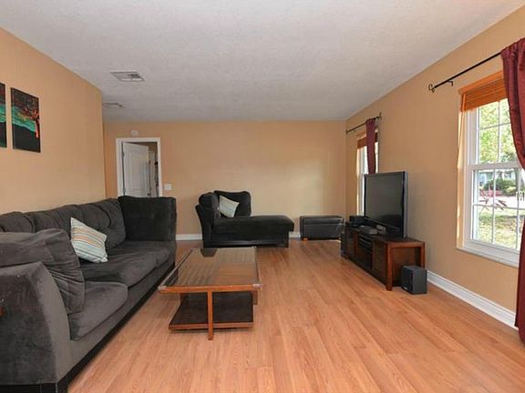 3rd image of 5440 Albert Dr
