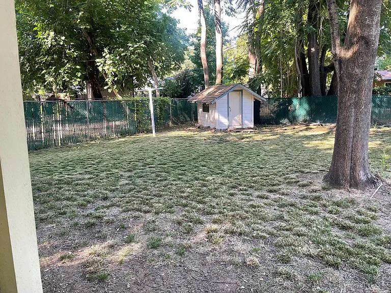 2266 Washington Ave — Photo 17