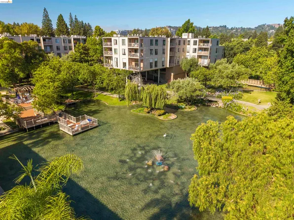 420 N Civic Dr APT 207, Walnut Creek, CA 94596