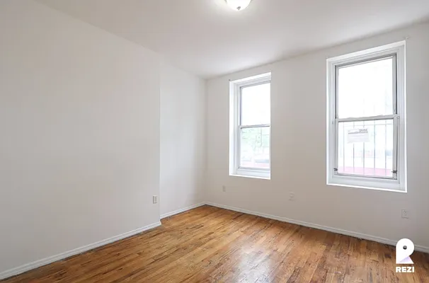 Rented by REZI | media 4