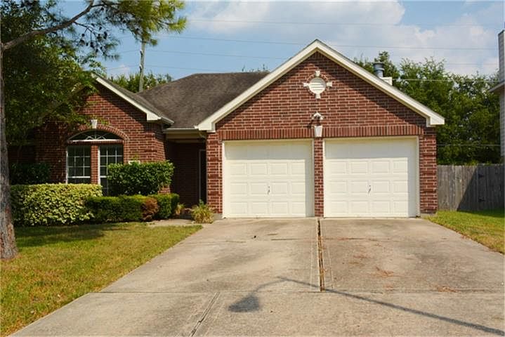 1st image of 930 Brazos Trace Dr
