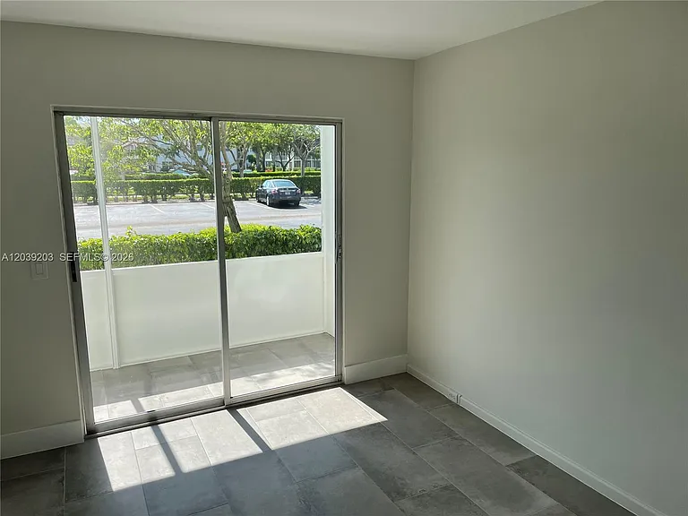 136 Brighton Dr #136-D — Photo 26