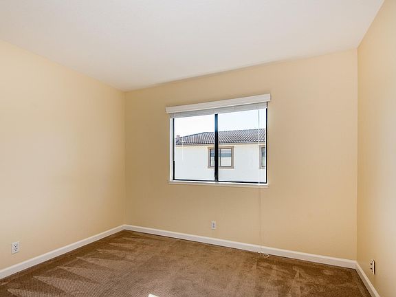 3rd image of 446 Colony Knoll Dr