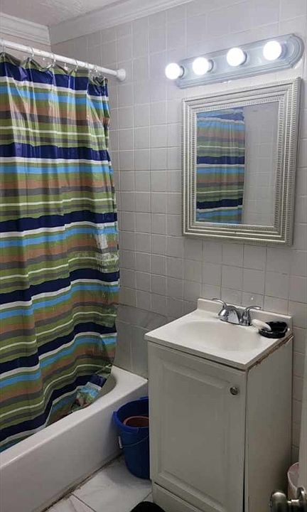 2nd image of 1000 Governors Dr APT 17