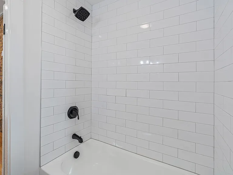 513 N Central St #1 — Photo 16