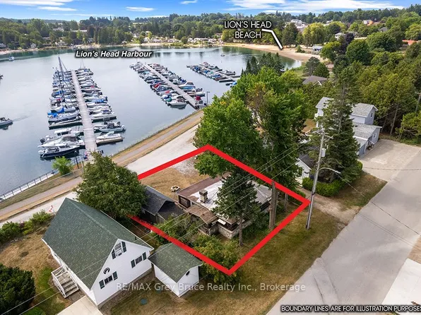 11 McNeil St, Northern Bruce Peninsula, ON N0H 1W0