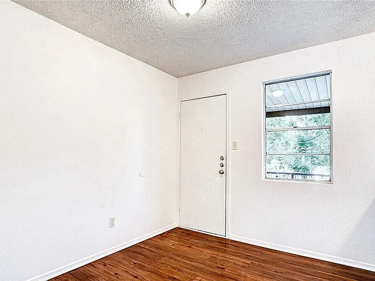728 Martindale Rd — Photo 9