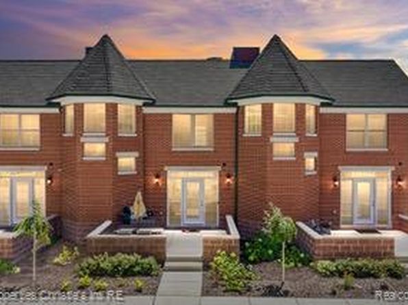 248 Erskine St