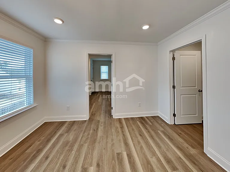 1032 Highland Walk — Photo 11