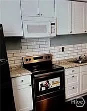 41 Whitaker St #A — Photo 6