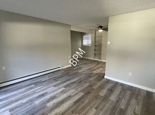 3383 E Fountain Blvd #B, Colorado Springs, CO 80910