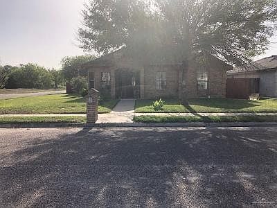 1st image of 2403 Hibiscus Dr