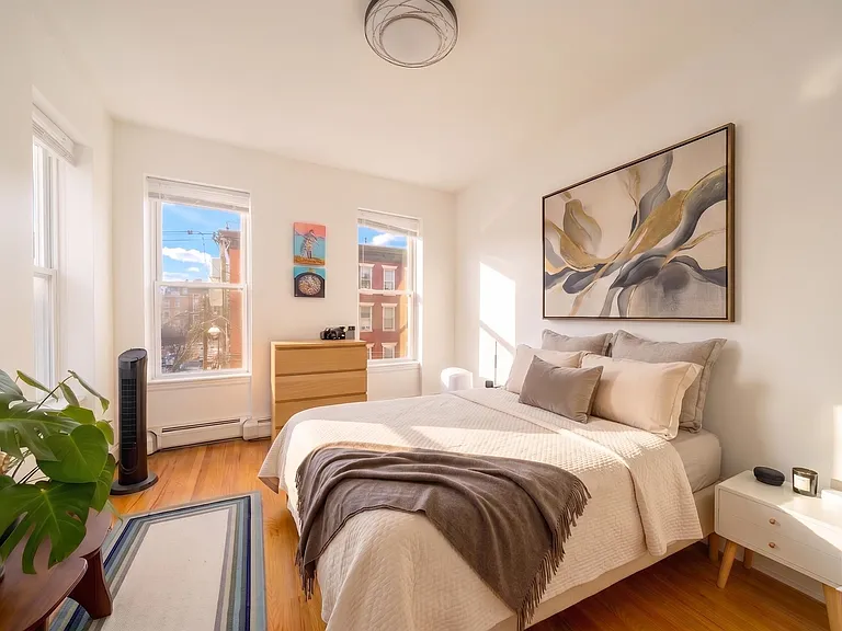 232 Willow Ave #3R — Photo 5