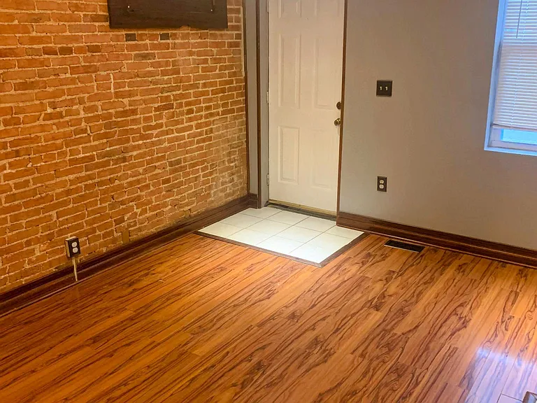 1029 W Cross St #1029 — Photo 5