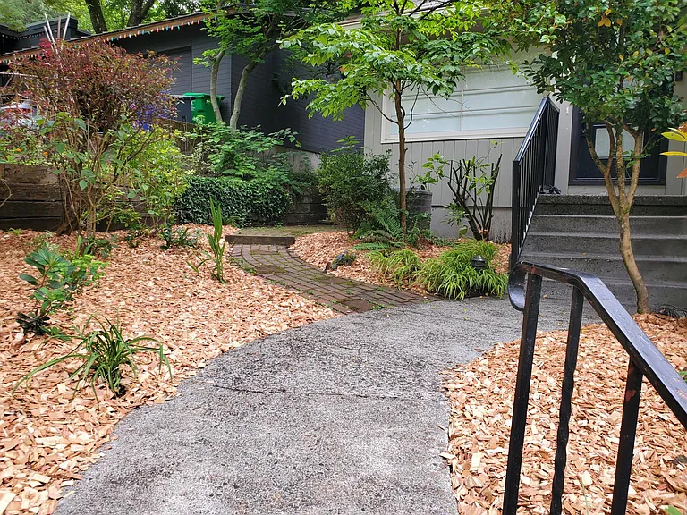 3676 SE Martins St — Photo 3