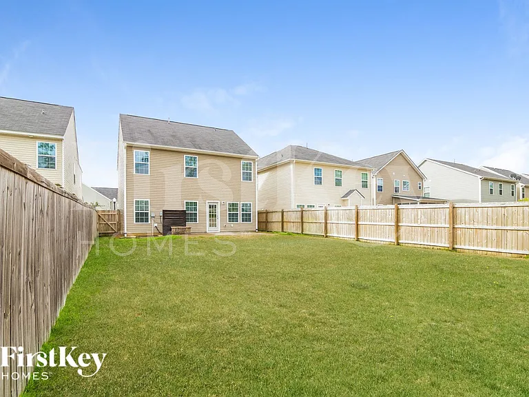 445 Whispering Breeze Ln — Photo 14