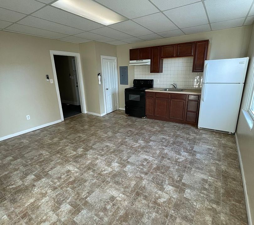1st image of 114 N Union St APT 5