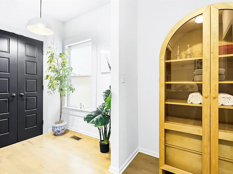 66 Howell St NE #1 — Photo 9
