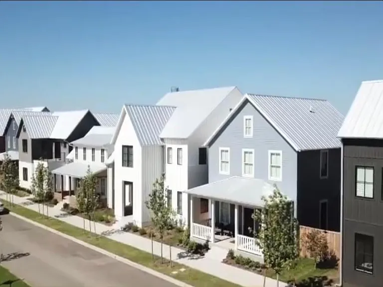 1820 Runway Blvd — Photo 1