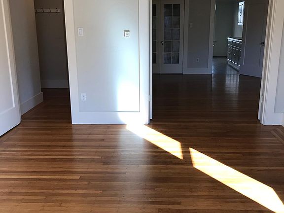 3rd image of 1550 Irving St APT 1