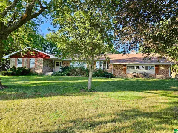 5632 160th Ave, Storm Lake, IA 50588