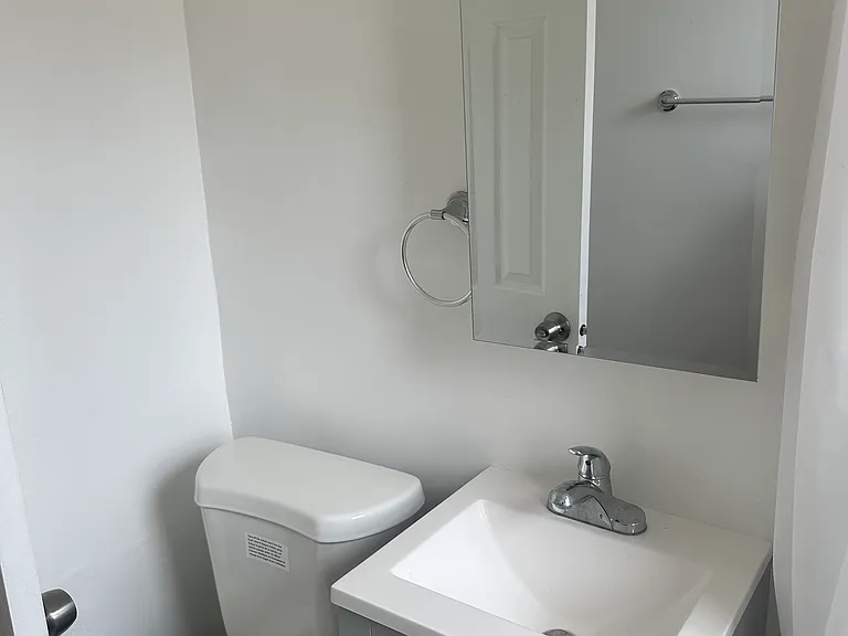 4609 E Washington St #15 — Photo 5